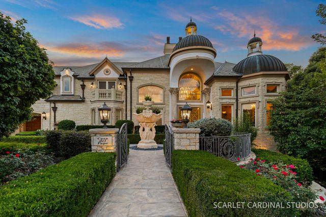 51 Ford Ln, Naperville, IL 60565