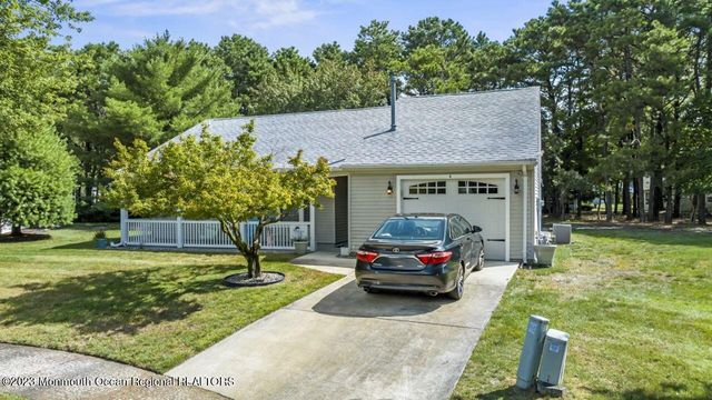 4 Wales Court, Forked River, NJ 08731