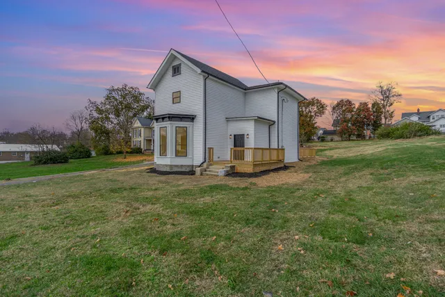 218 Danville St, Lancaster, KY 40444