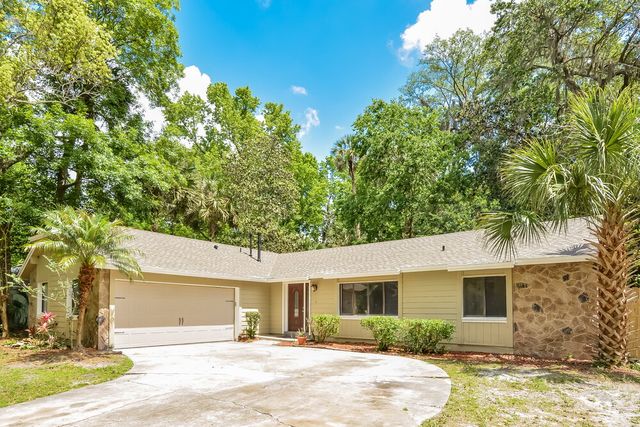 241 Holiday Ln, Winter Springs, FL 32708