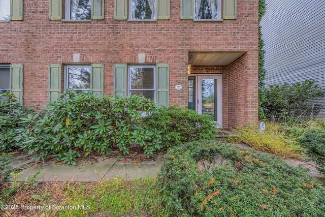 560 N  Webster Ave, Scranton, PA 18510
