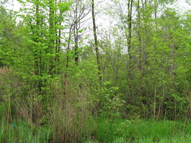Parkside Dr, Erie, PA 16511