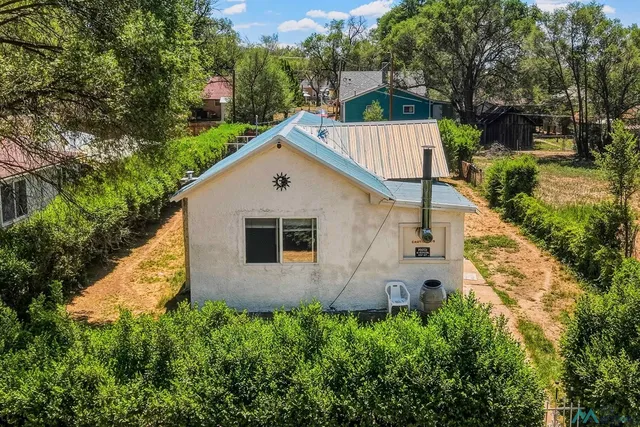811 N  4th St, Raton, NM 87740
