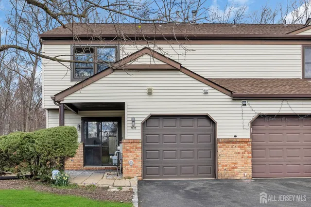 1335 Tupelo Ct, North Brunswick, NJ 08902