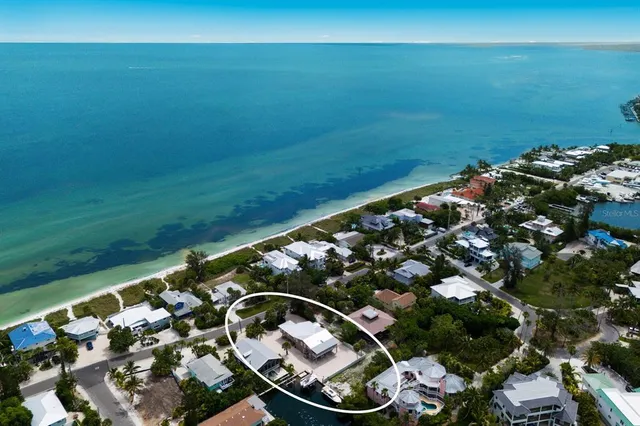 807 S  Bay Blvd, Anna Maria, FL 34216