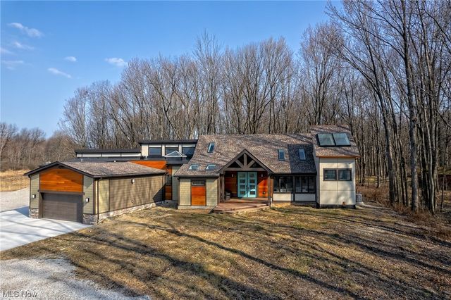 27070 Bagley Rd, Olmsted Falls, OH 44138