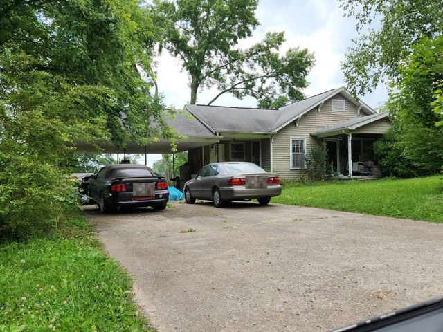 6909 Weaver Rd, Knoxville, TN 37931