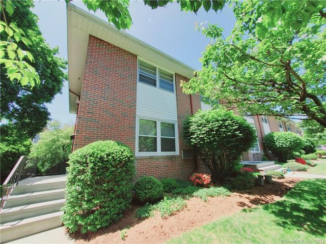 21 Willowbrook Ave, Stamford, CT 06902