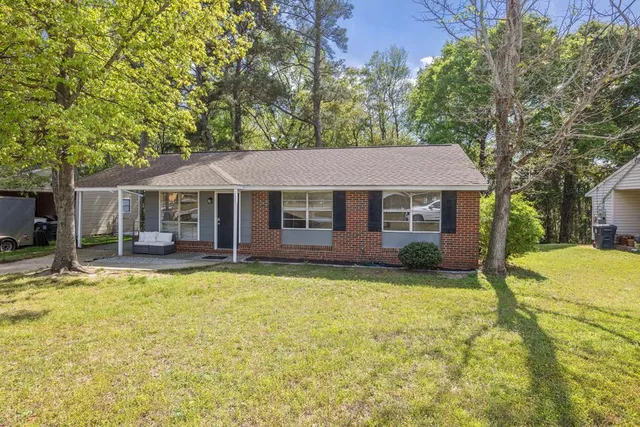 810 Rodney St, Phenix City, AL 36869