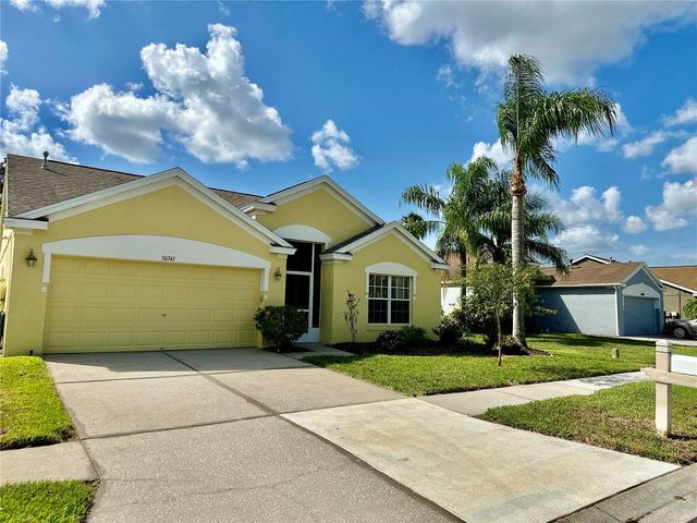 30747 Burleigh Dr, Zephyrhills, FL 33543