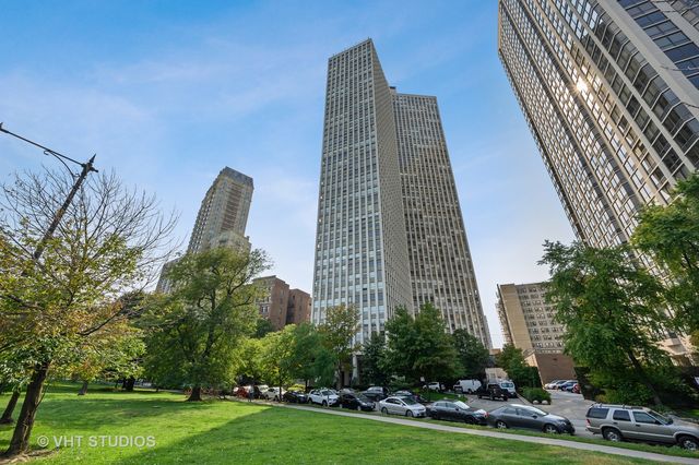 2626 N  Lakeview Ave #2801, Chicago, IL 60614