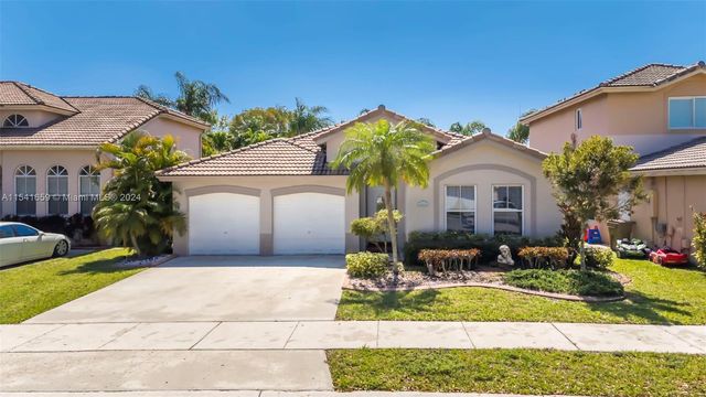 13744 S  Garden Cove Cir, Davie, FL 33325