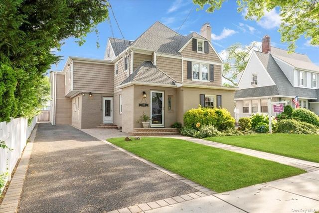 Rockville Center Coops For Sale