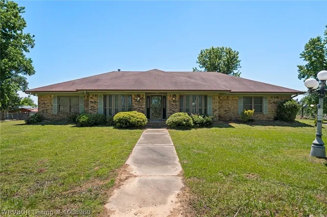 600 SE 12th St, Muldrow, OK 74948