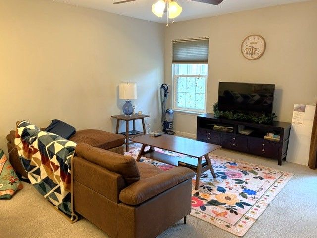 3307 Wyndham Cir #1168, Alexandria, VA 22302