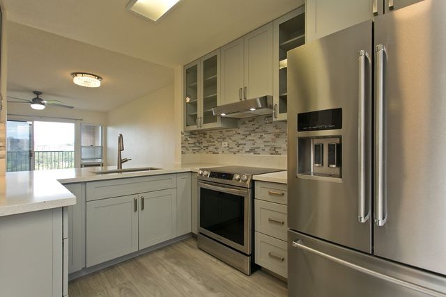 3075 Ala Poha Pl #803, Honolulu, HI 96818