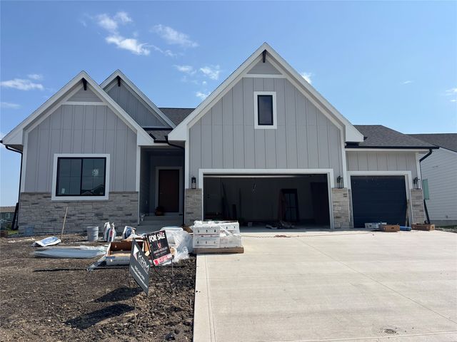 420 NW Ryder Dr, Waukee, IA 50263