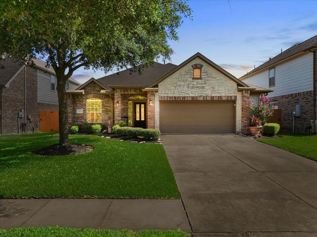2875 Torano Cir, League City, TX 77573