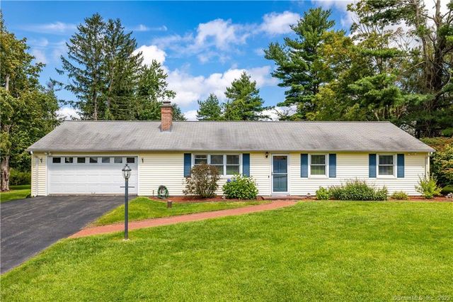 5 Westview Dr, Bolton, CT 06043
