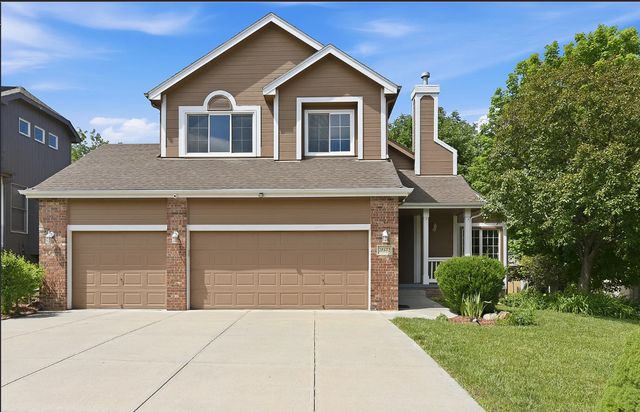 18602 Leavenworth St, Elkhorn, NE 68022