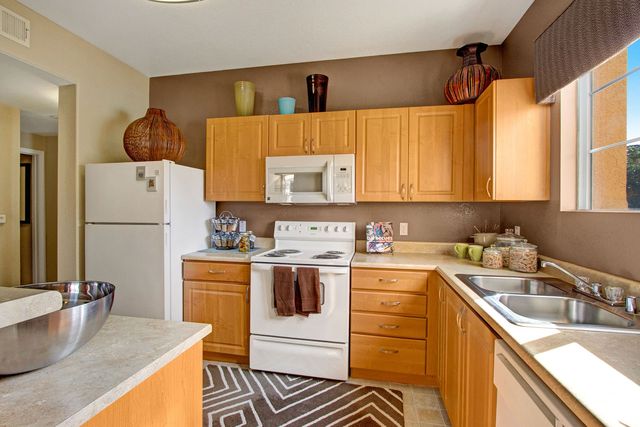 12640 Memorial Way #12-3050, Moreno Valley, CA 92553