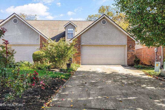 532 Farragut Commons Dr, Knoxville, TN 37934