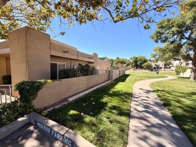 9747 Village Green Dr NE, Albuquerque, NM 87111