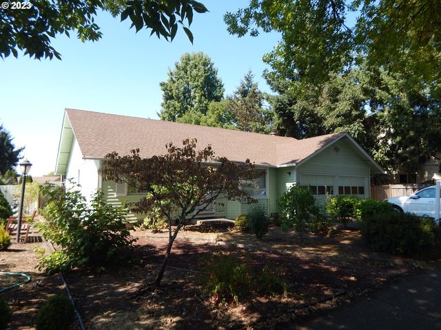 336 S  49th Pl, Springfield, OR 97478