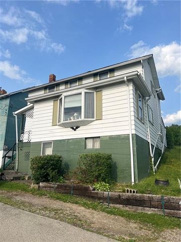 1729 3rd St, Connellsville, PA 15425