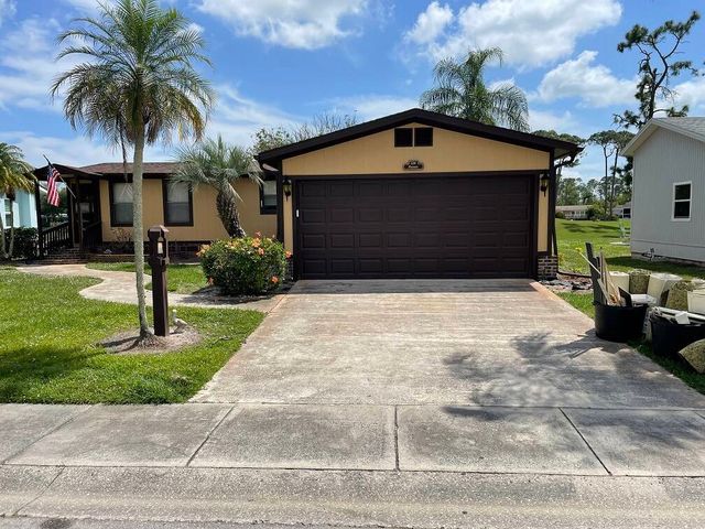524 Catalina Dr, North Fort Myers, FL 33903