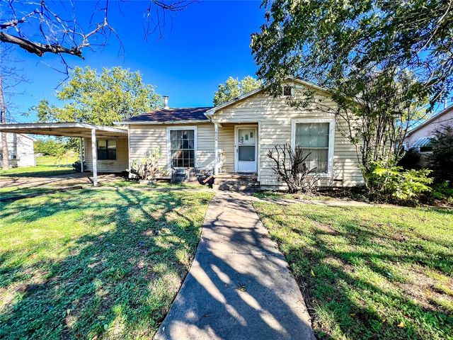 926 N  6th St E, Haskell, TX 79521