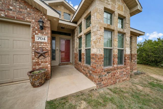 704 Baylor Blvd, Big Spring, TX 79720