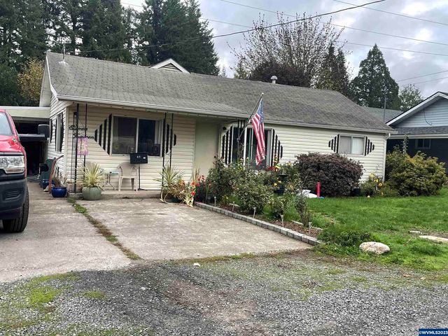 1114 Spruce St, Sweet Home, OR 97386