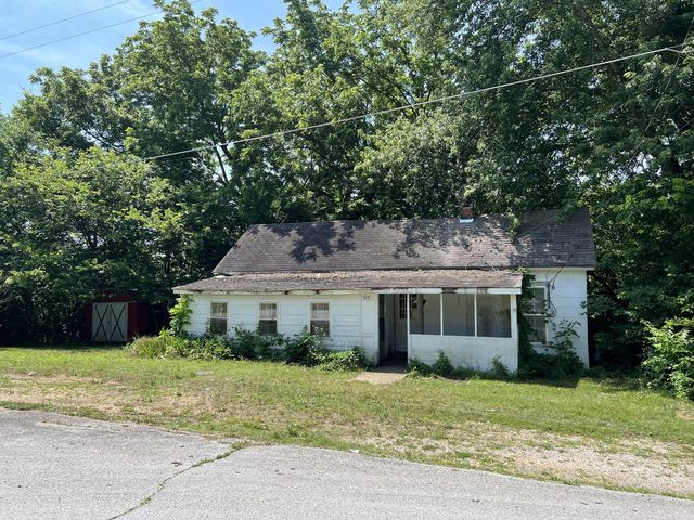 107 E  Murray St, Ash Grove, MO 65604