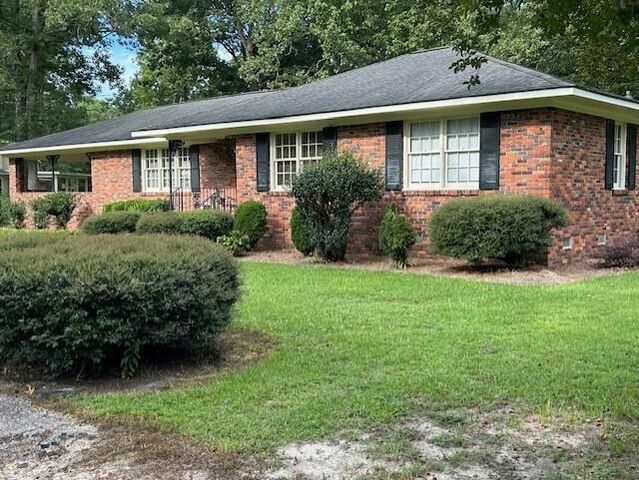 617 Pickwood Dr, Manning, SC 29102