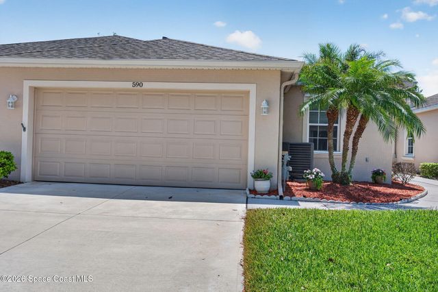 590 Wedge Ct SE, Palm Bay, FL 32909