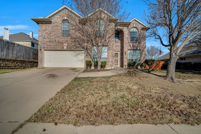 805 Hickory St, Burleson, TX 76028