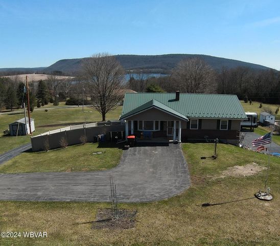 5752 Rose Valley Rd, Trout Run, PA 17771