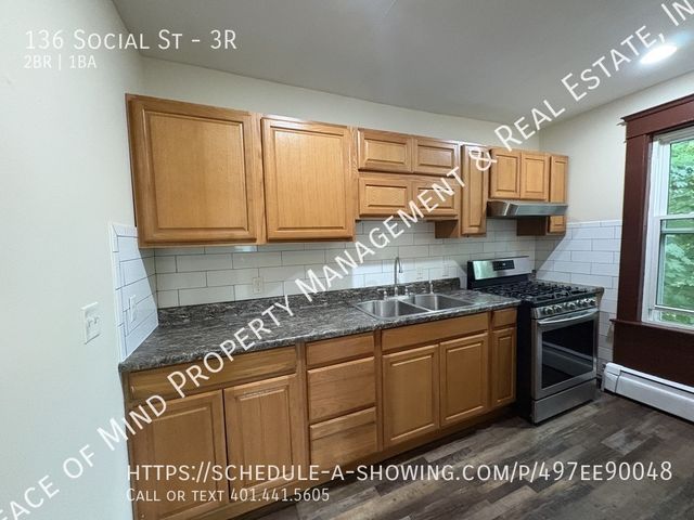 136 Social St #3R, Woonsocket, RI 02895