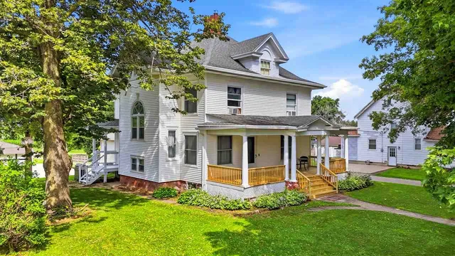 605 Williams St, Victor, IA 52347