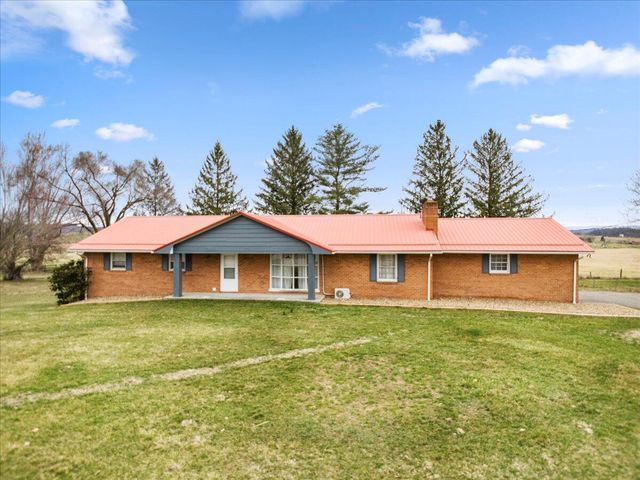 2750 Seneca Trl  N, Pickaway, WV 24976