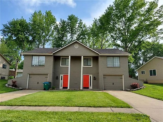 319 NW Gibson Rd, Lees Summit, MO 64063