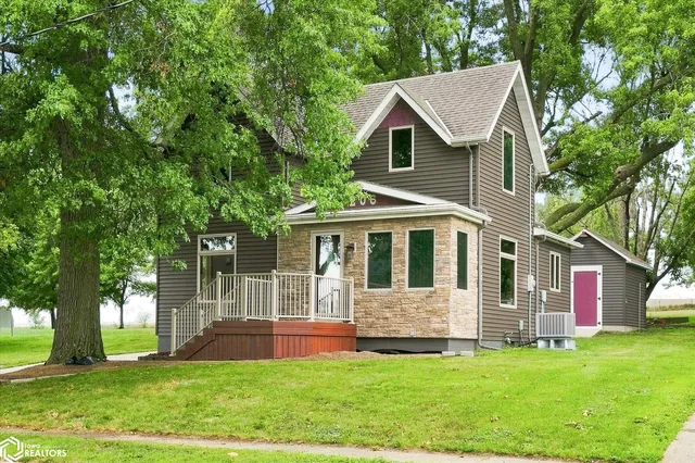 206 S  3rd St, Breda, IA 51436