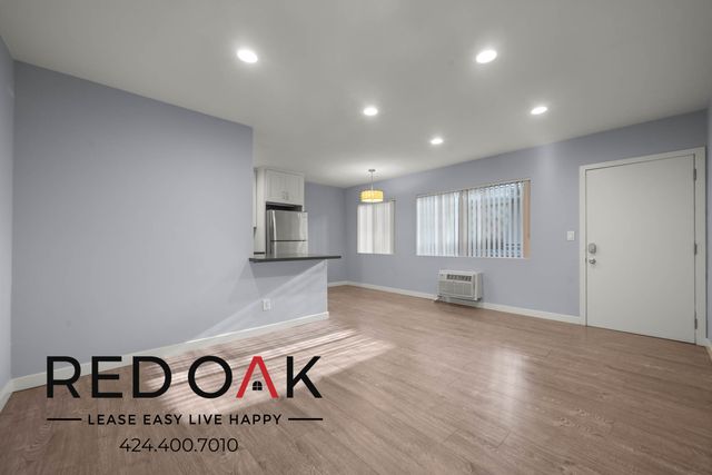 7259 1/2 Willoughby Ave #4, Los Angeles, CA 90046
