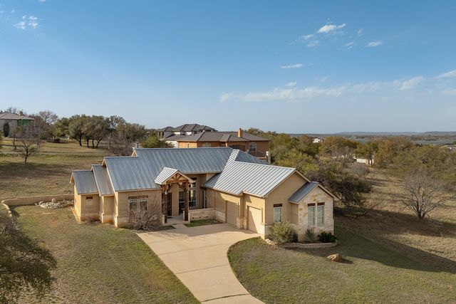 3206 Douglas Dr, Horseshoe Bay, TX 78657