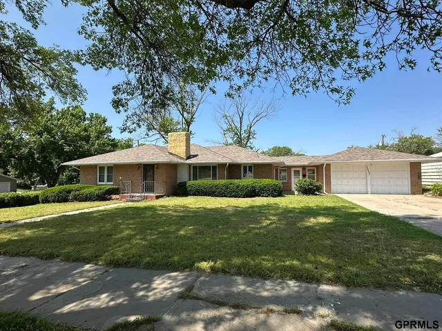 1003 J St, Fairbury, NE 68352
