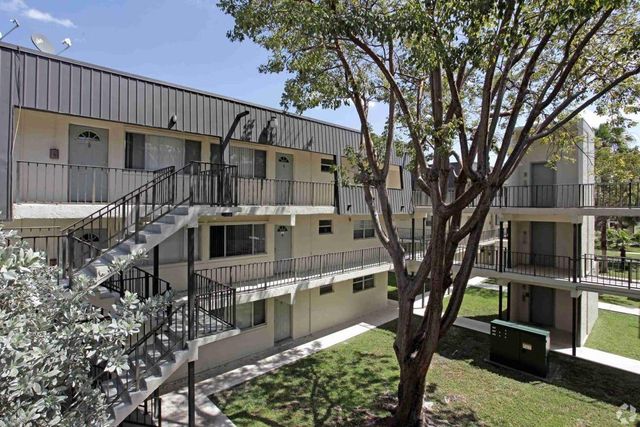 4156 NW 21st Ave #L104, Fort Lauderdale, FL 33309