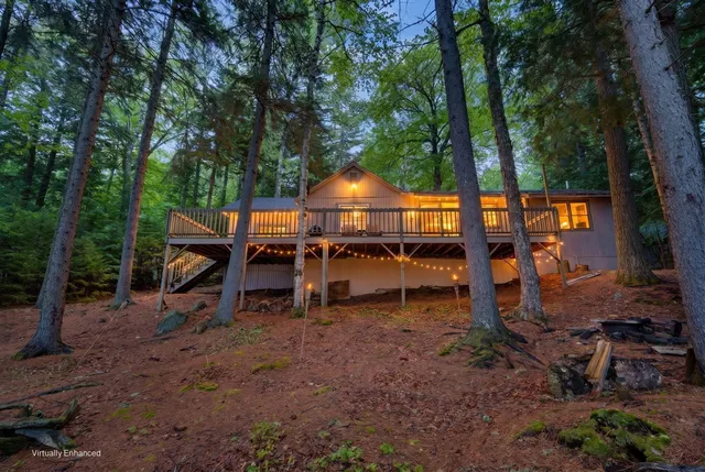 25 Duck Lane, Rockwood, ME 04478