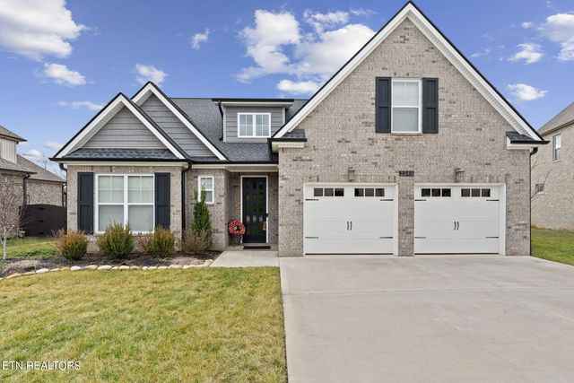 2243 Hickory Crest Ln, Knoxville, TN 37932