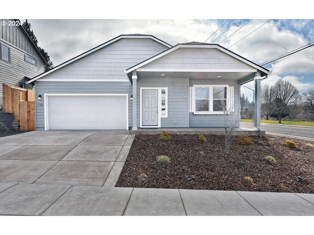5050 Holly St, Springfield, OR 97478